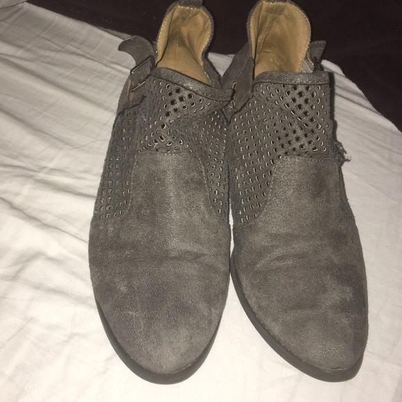 grey booties - Picture 2 of 4